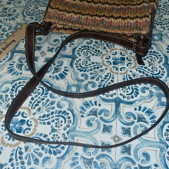 FOSSIL KEY PER multi zig zag straw woven shoulder bag with leather trim - Picture 13 of 13